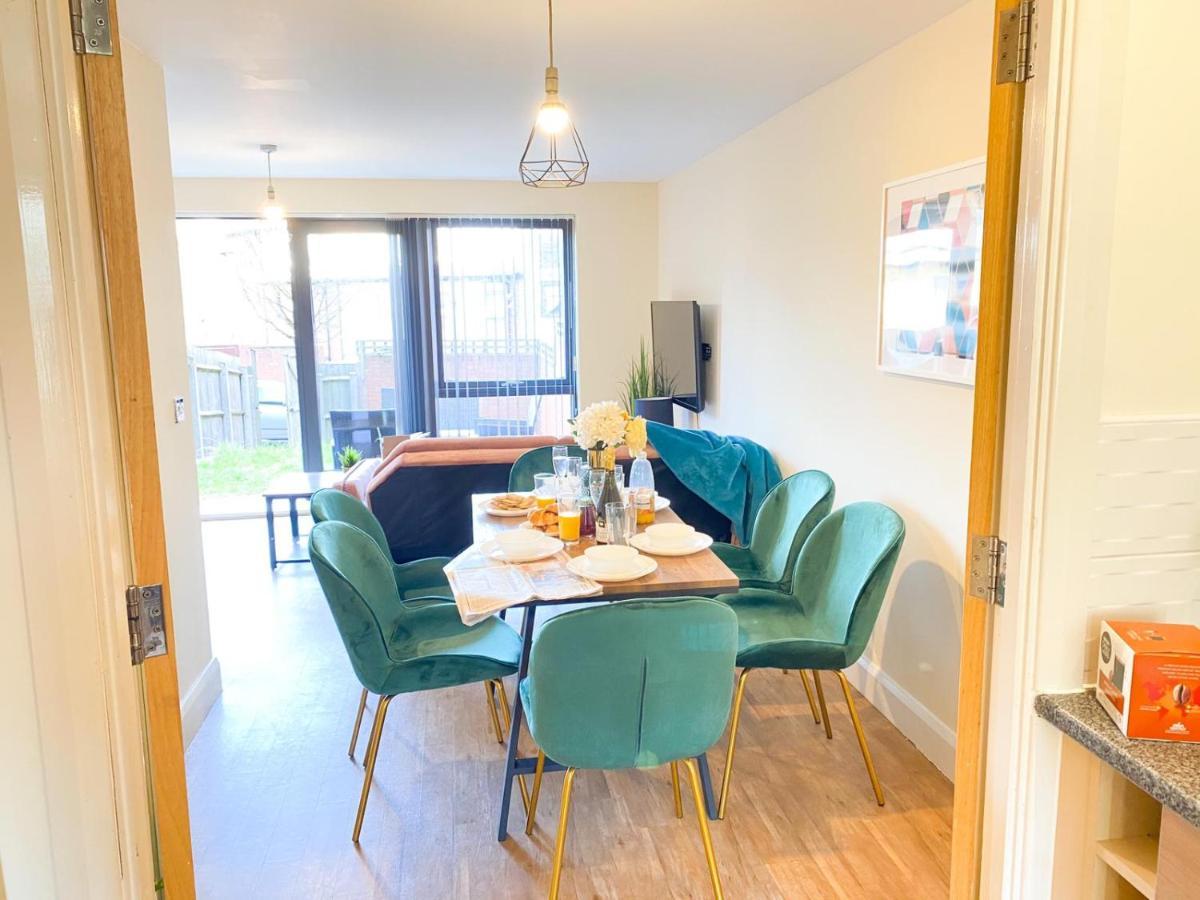 Tudors Esuites House City Centre Netflix Birmingham Extérieur photo